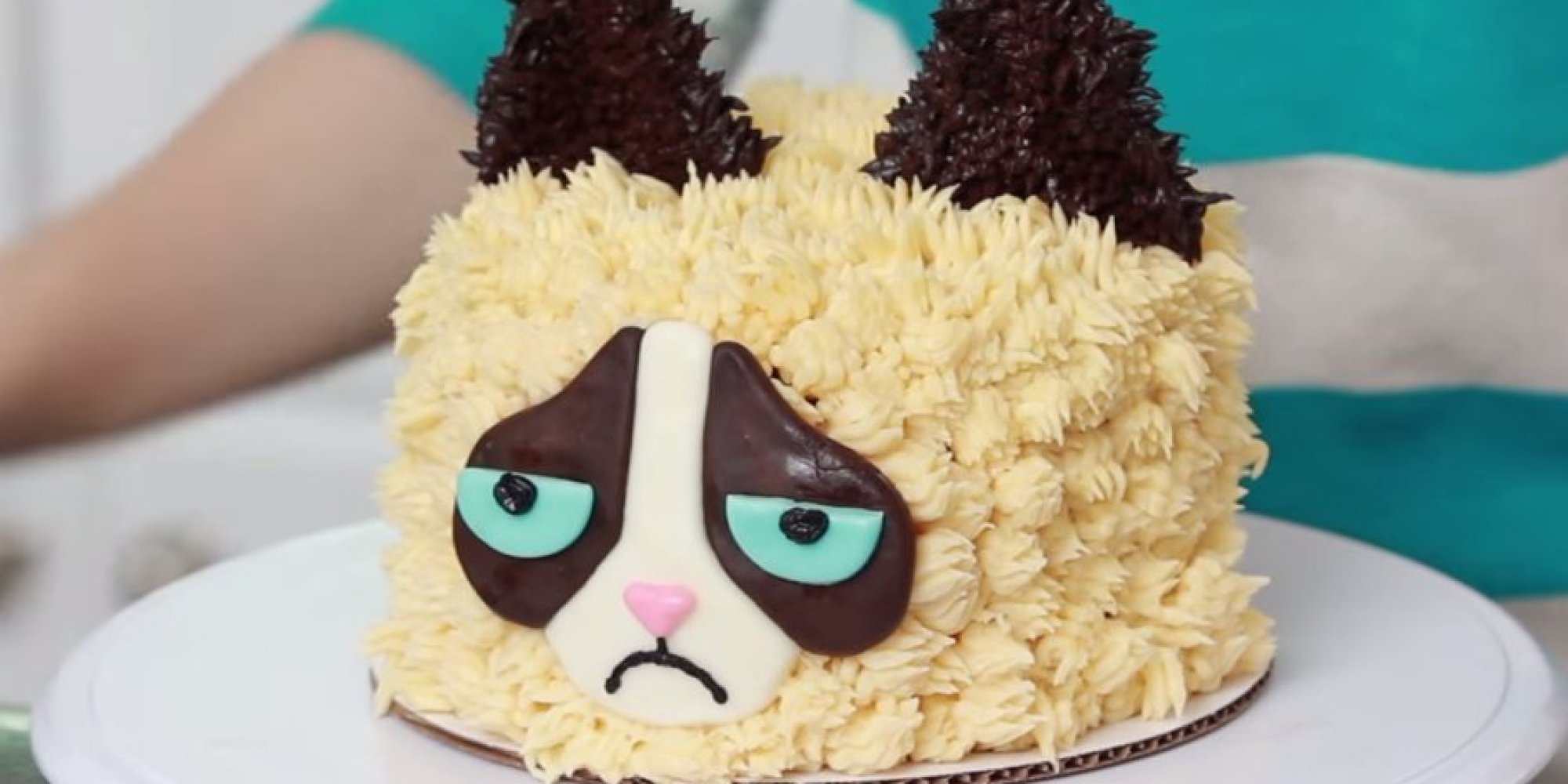 o-GRUMPY-CAT-CAKE-facebook.jpg